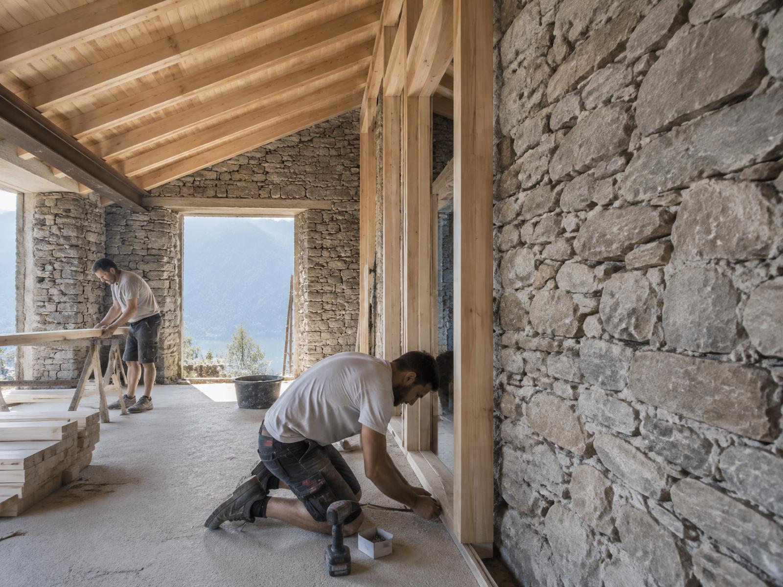 Lavori in un edificio ticinese